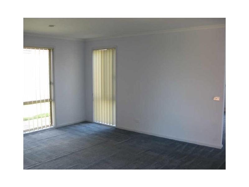 15 Jasa Crescent, Cranbourne VIC 3977