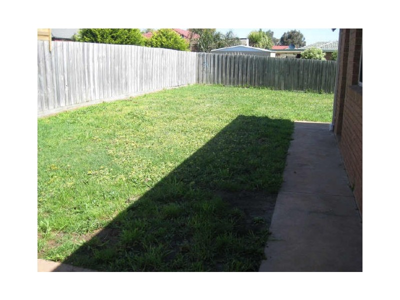 15 Jasa Crescent, Cranbourne VIC 3977