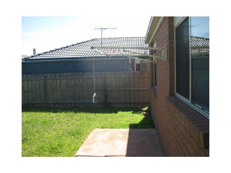 15 Jasa Crescent, Cranbourne VIC 3977