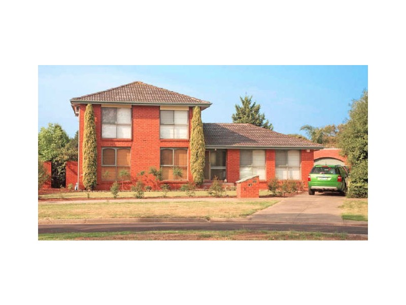 2 Earlston Square, Berwick VIC 3806