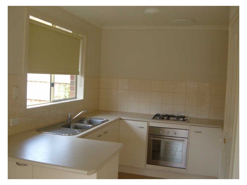 4/1 Gum Nut Drive, Langwarrin VIC 3910