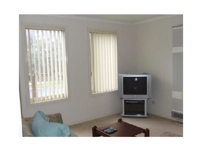2/1 Gum Nut Drive, Langwarrin VIC 3910