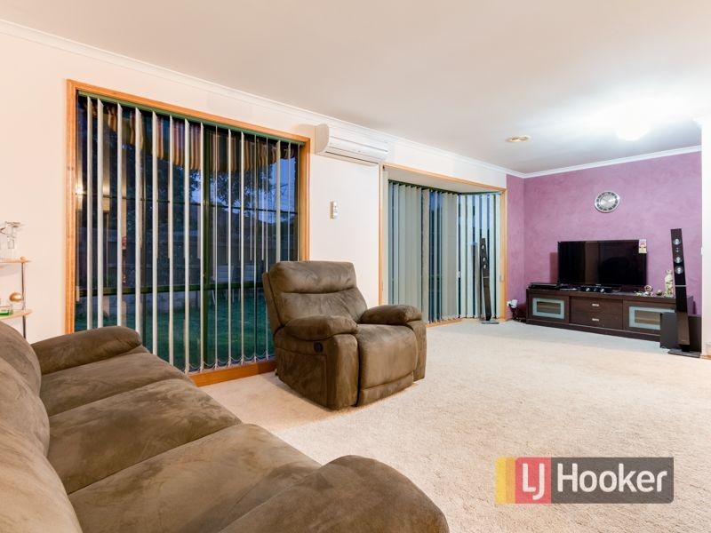 11 Ashton Rise, Narre Warren South VIC 3805