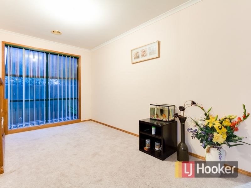 11 Ashton Rise, Narre Warren South VIC 3805