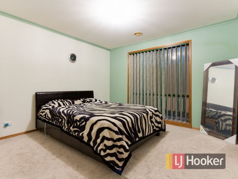 11 Ashton Rise, Narre Warren South VIC 3805