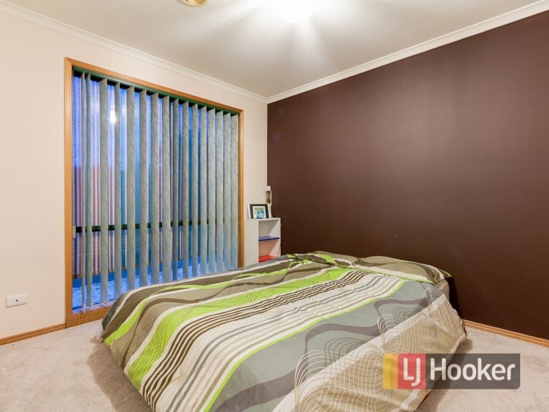 11 Ashton Rise, Narre Warren South VIC 3805