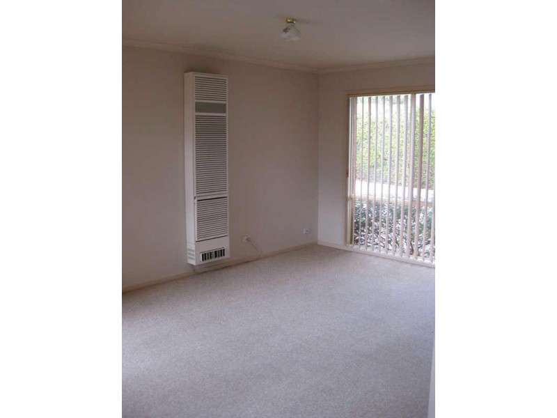 4/18 Huntingtower Crescent, Langwarrin VIC 3910