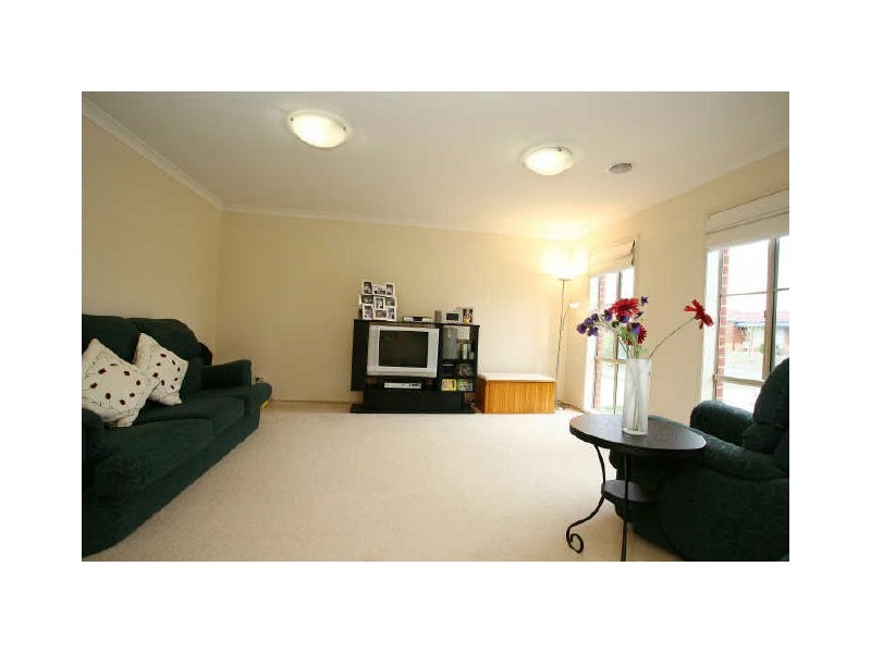 14 Chisholm Crescent, Narre Warren South VIC 3805