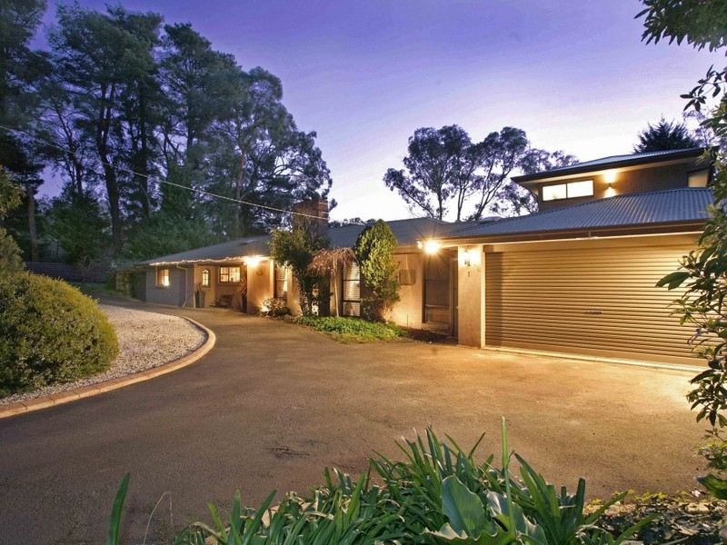 1 Stoney Creek Road, Beaconsfield Upper VIC 3808