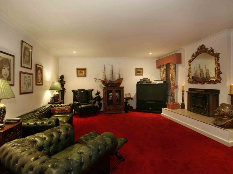 1 Stoney Creek Road, Beaconsfield Upper VIC 3808
