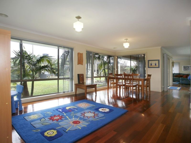 32 Parkwood Avenue, Narre Warren South VIC 3805