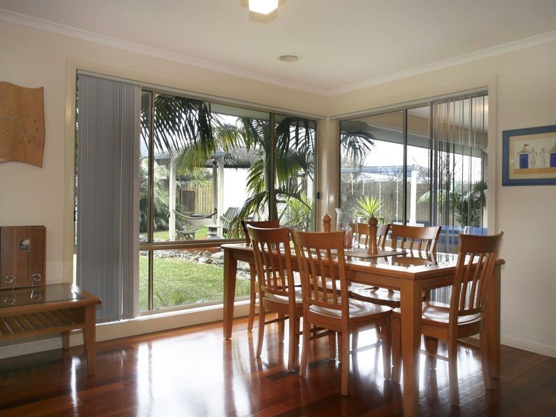 32 Parkwood Avenue, Narre Warren South VIC 3805