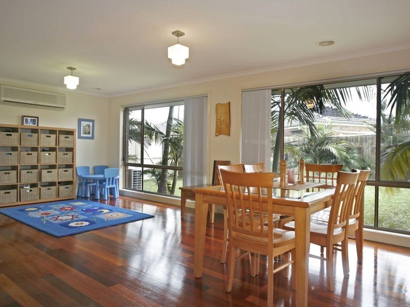 32 Parkwood Avenue, Narre Warren South VIC 3805