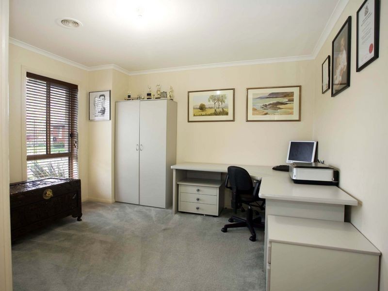 32 Parkwood Avenue, Narre Warren South VIC 3805