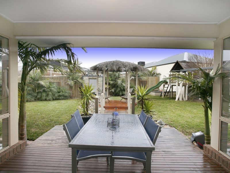 32 Parkwood Avenue, Narre Warren South VIC 3805