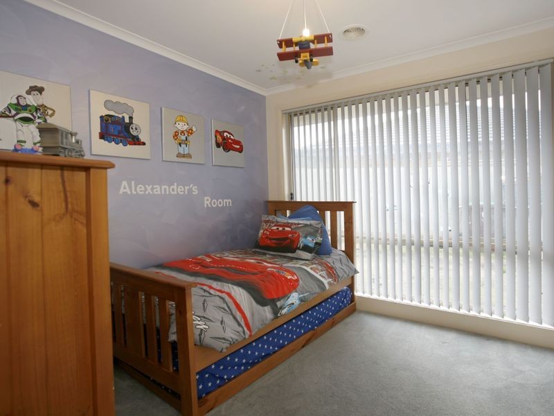 32 Parkwood Avenue, Narre Warren South VIC 3805