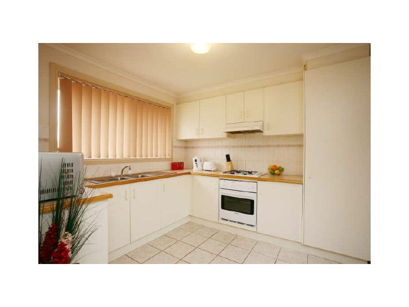 1/39 Bemersyde Drive, Berwick VIC 3806