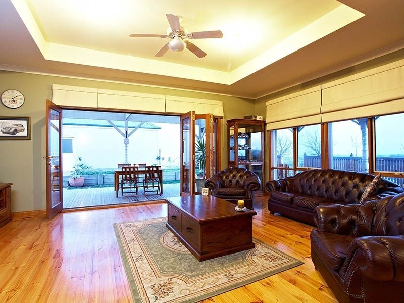 14 Royal Crescent, Beaconsfield VIC 3807