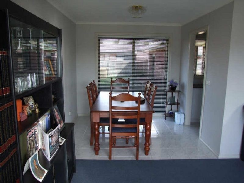 8 Balmaceda Court, Berwick VIC 3806