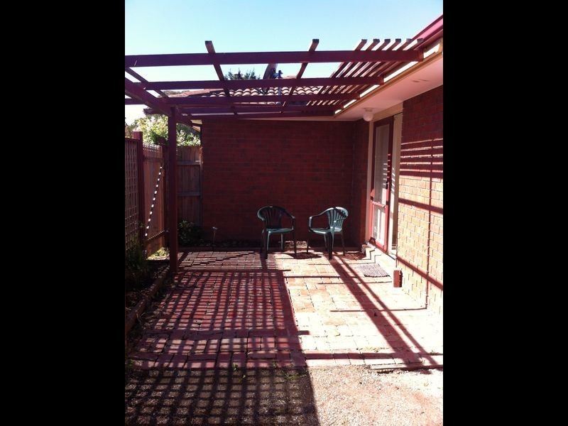 1A/ Madden Retreat, Berwick VIC 3806