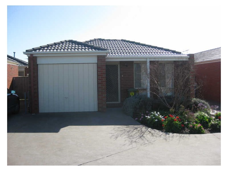 4/21 Merrijig Avenue, Cranbourne VIC 3977