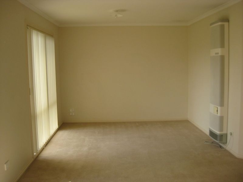 4/21 Merrijig Avenue, Cranbourne VIC 3977