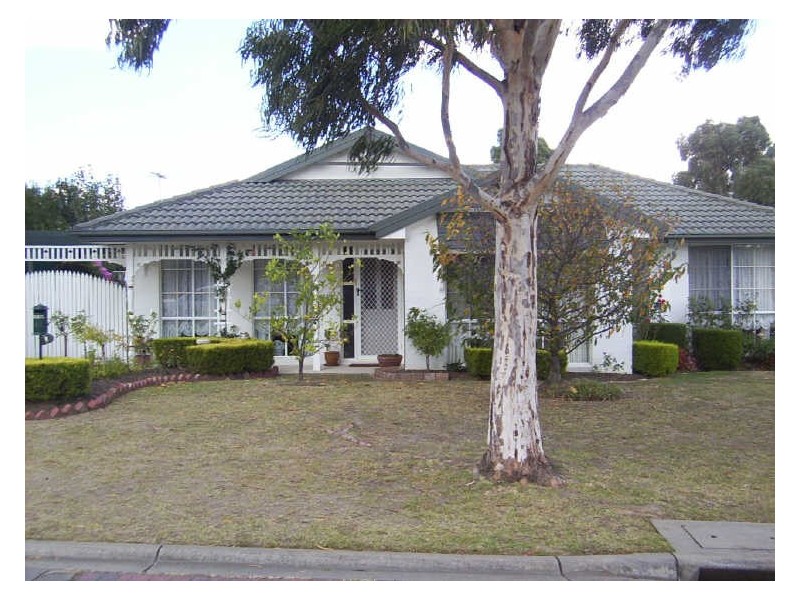 42 Coowarra Way, Berwick VIC 3806