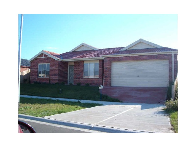 12 Breamlea Way, Cranbourne VIC 3977