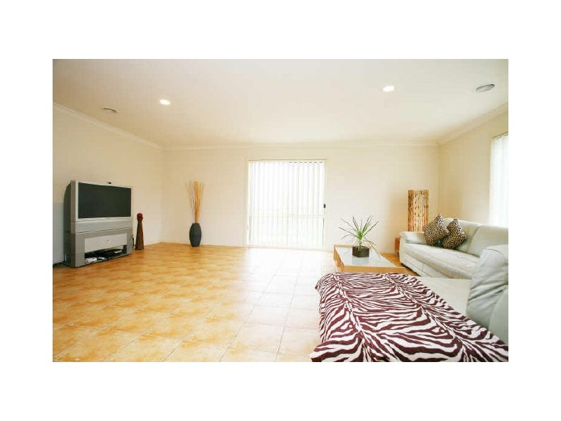 172 The Promenade, Narre Warren South VIC 3805