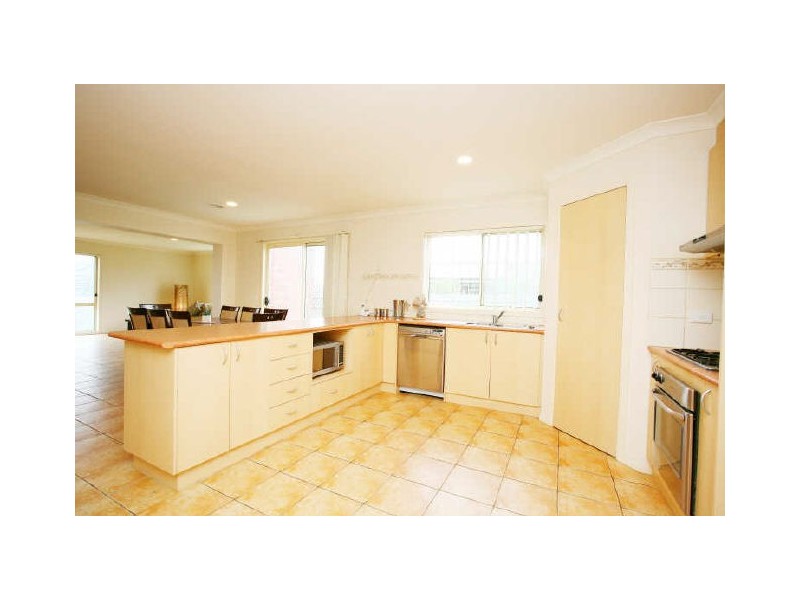 172 The Promenade, Narre Warren South VIC 3805