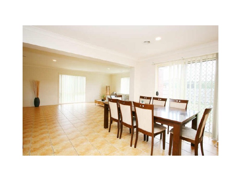 172 The Promenade, Narre Warren South VIC 3805