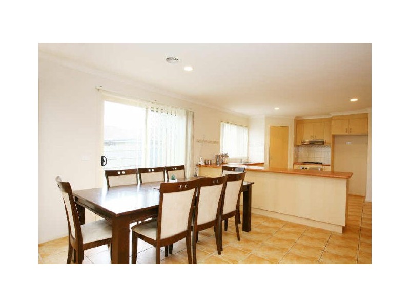 172 The Promenade, Narre Warren South VIC 3805