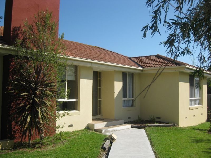 5 Bruce Court, Berwick VIC 3806