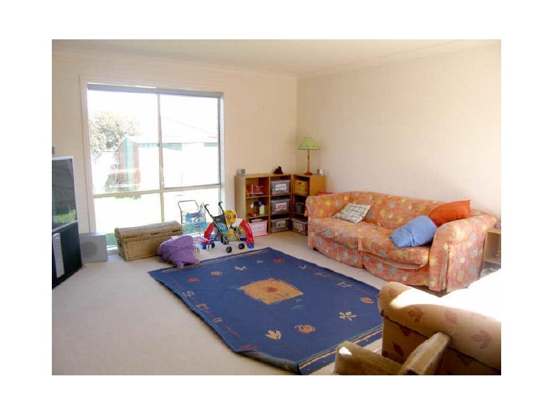 27 Kingston Avenue, Narre Warren South VIC 3805