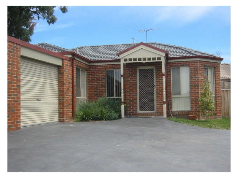 2/19 Julie Court, Langwarrin VIC 3910