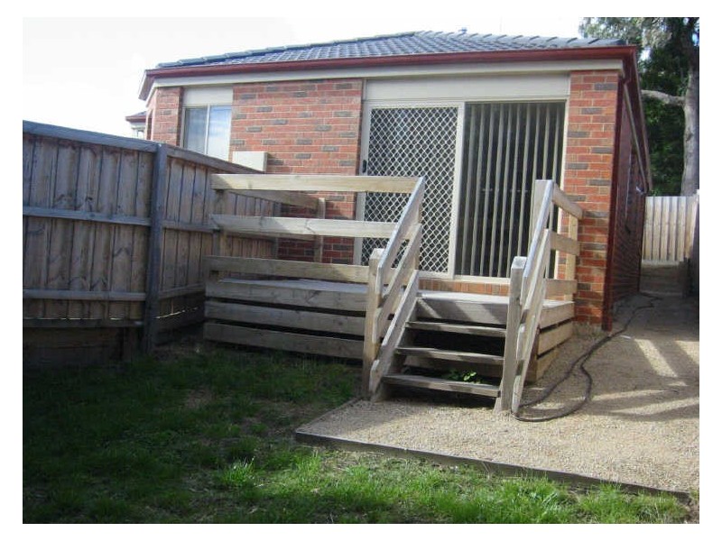 2/19 Julie Court, Langwarrin VIC 3910