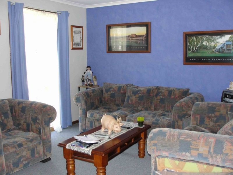 11 Festival Terrace, Berwick VIC 3806