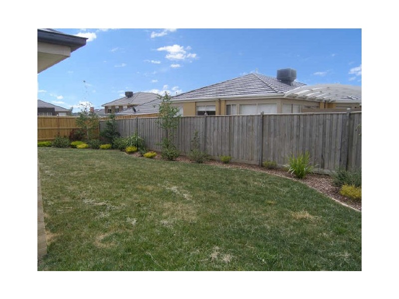 6 Cedarwood Crescent, Berwick VIC 3806