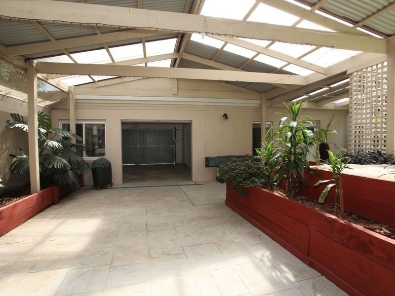 5 Jarryd Crescent, Berwick VIC 3806
