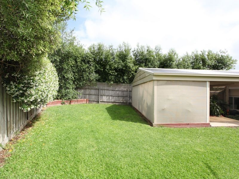 5 Jarryd Crescent, Berwick VIC 3806