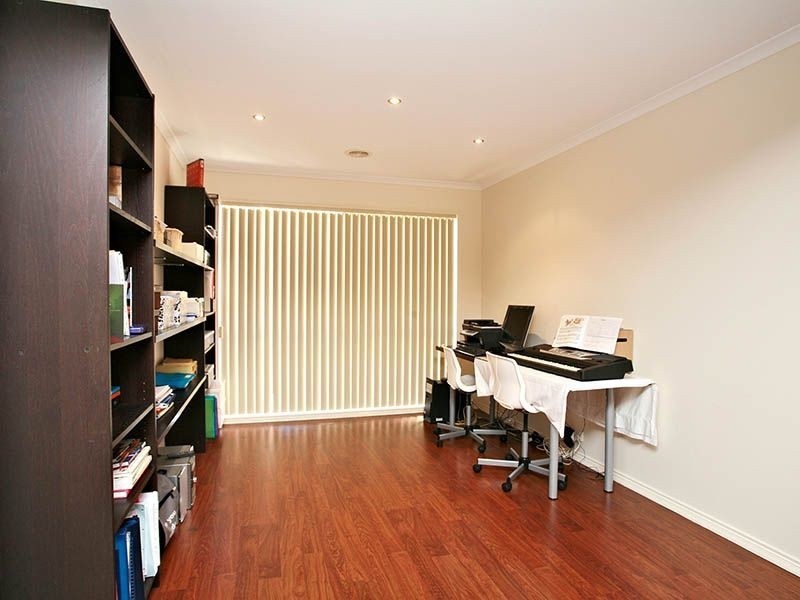 6 Inga Court, Berwick VIC 3806