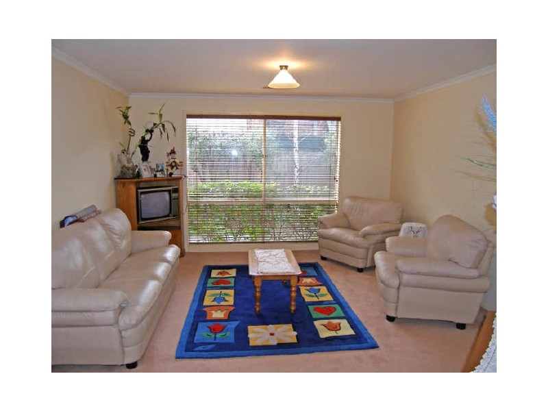 24 Silkwood Avenue, Berwick VIC 3806