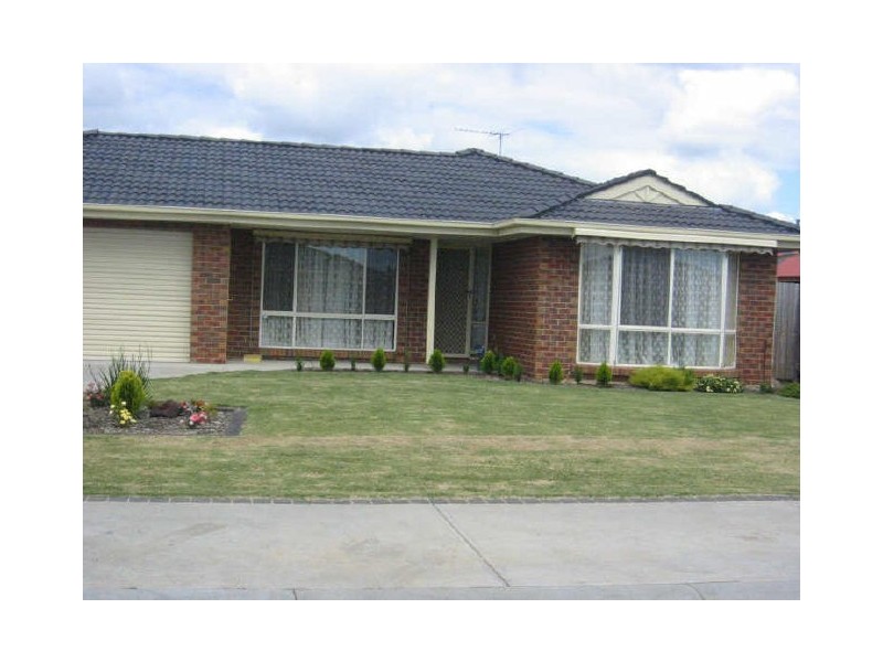 4 Kinsale View, Berwick VIC 3806