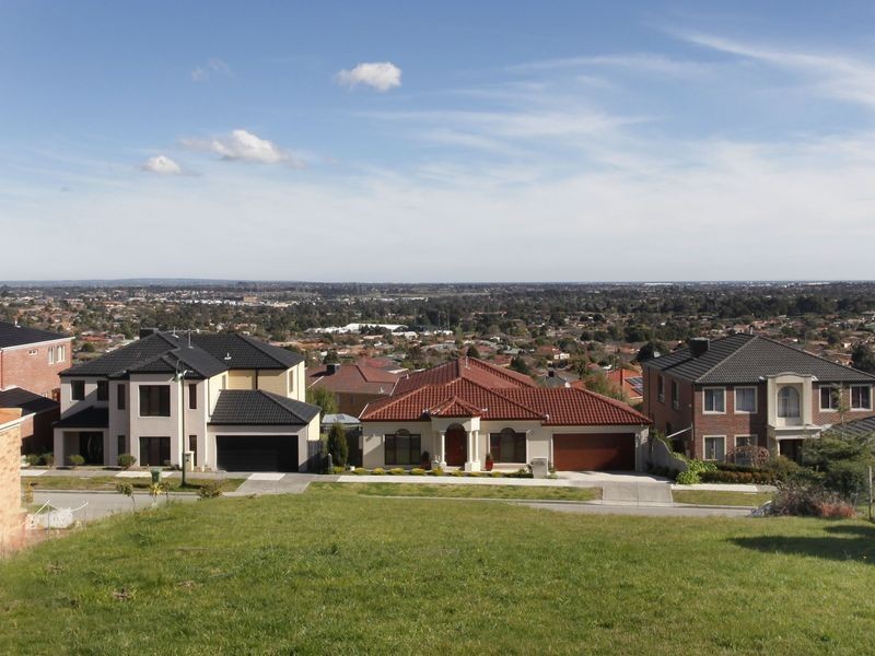 43 Montbrae Circuit, Narre Warren North VIC 3804