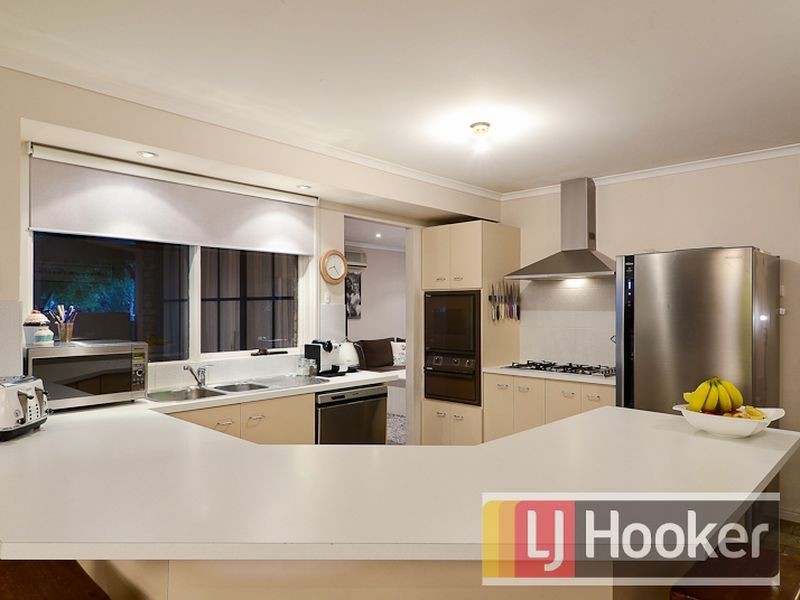 15 Kelburn Road, Berwick VIC 3806