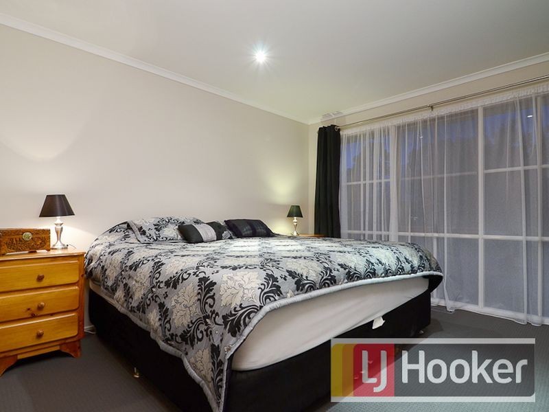 15 Kelburn Road, Berwick VIC 3806