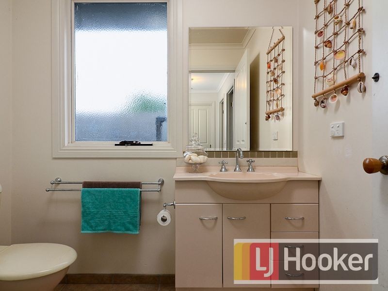 15 Kelburn Road, Berwick VIC 3806