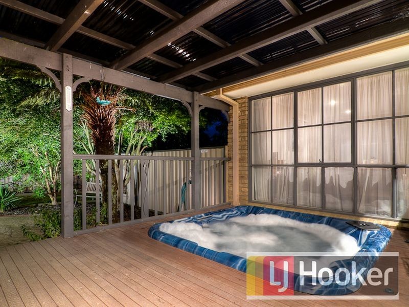 15 Kelburn Road, Berwick VIC 3806