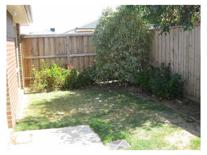 17/8 Norwarran Way, Langwarrin VIC 3910