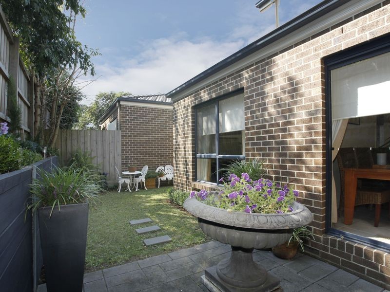 2/49 Palmerston Street, Berwick VIC 3806